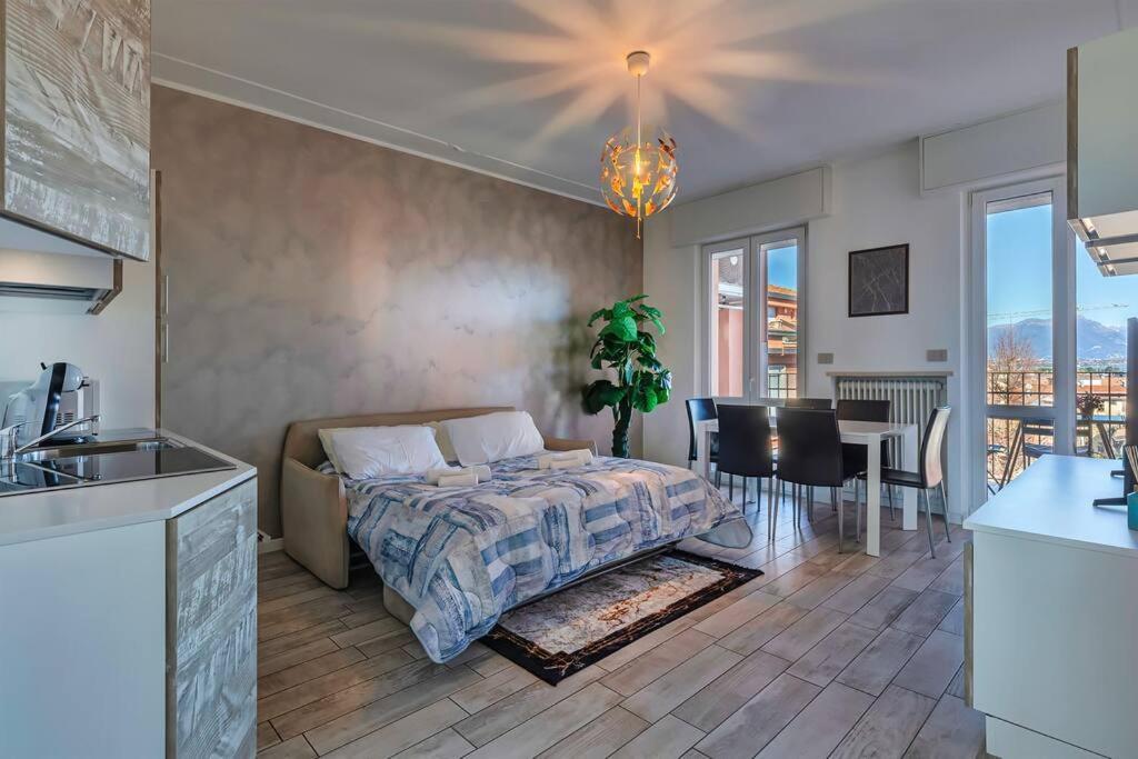 Garda Lake View Apartment Десенцано дел Гарда Екстериор снимка